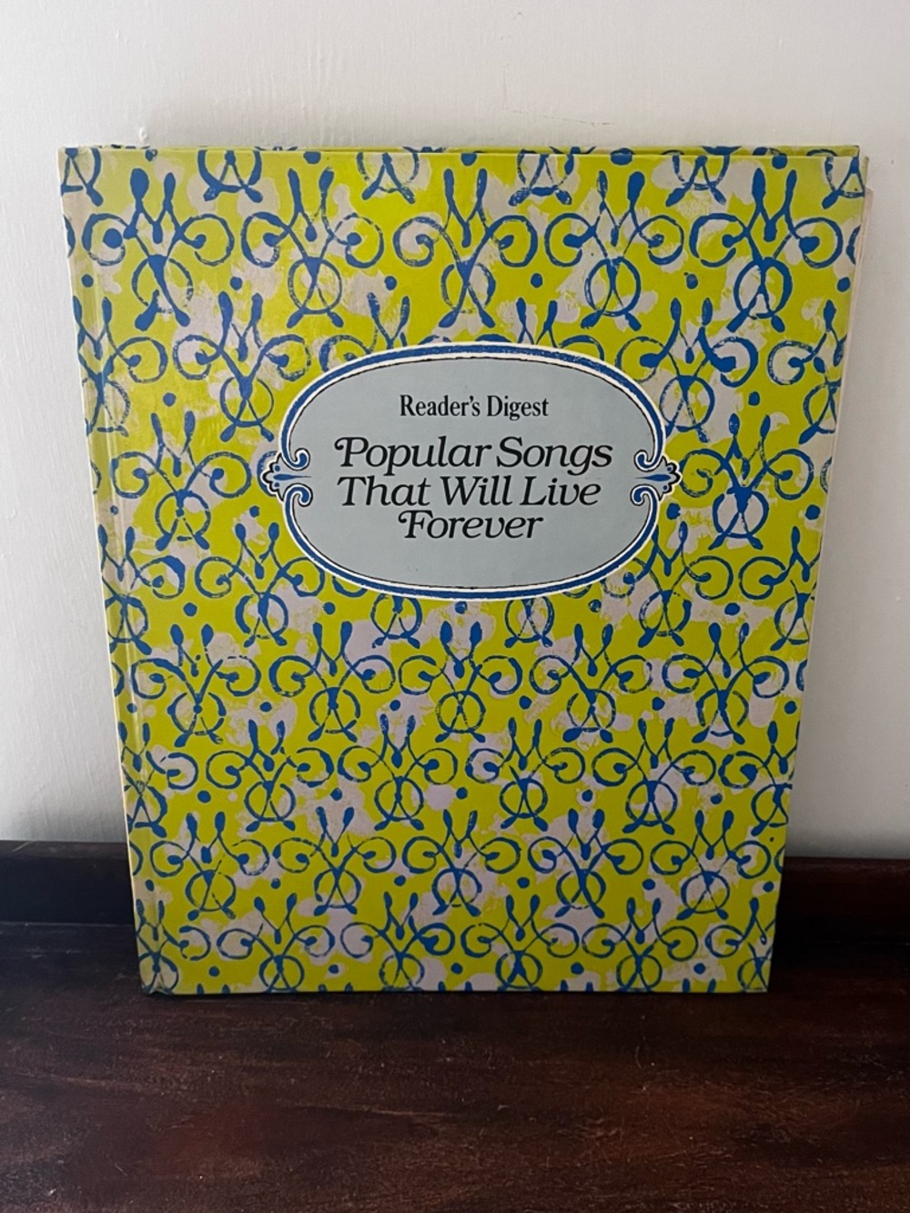 1982 Popular Songs That Will Live Forever Songbook – Yellow Blue